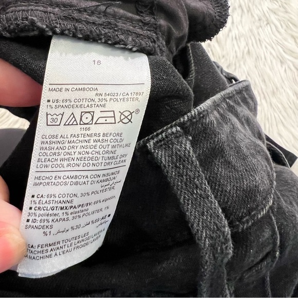 Old Navy High-Rise Wow Super Skinny Jean Black 18 - Picture 10 of 11